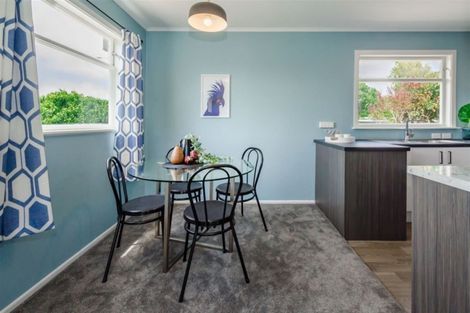 Photo of property in 6 Mazengarb Road, Paraparaumu Beach, Paraparaumu, 5032