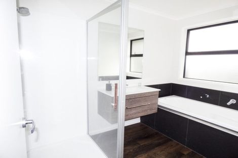 Photo of property in 219 Waitara Road, Brixton, Waitara, 4382