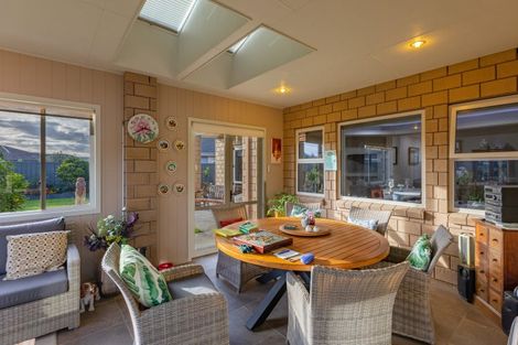 Photo of property in 3 Kapiti Drive, Poraiti, Napier, 4112