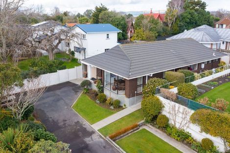 Photo of property in 3 Phoenix Avenue, Hokowhitu, Palmerston North, 4410
