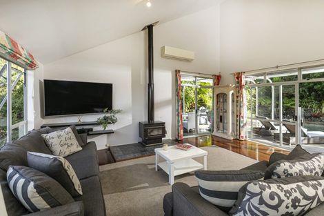 Photo of property in 32 Te Araroa Drive, Paremoremo, Auckland, 0632