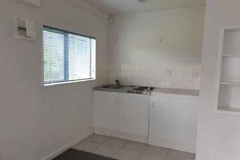 Photo of property in 115 Sykes Road, Weymouth, Auckland, 2103