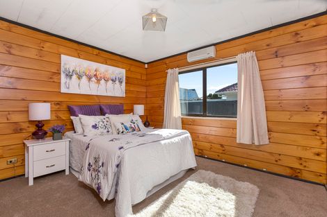 Photo of property in 8a Rogan Street, Mount Roskill, Auckland, 1041