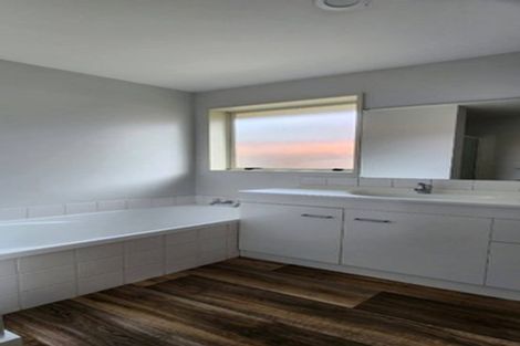 Photo of property in 8 York Tong Place, Addington, Christchurch, 8024