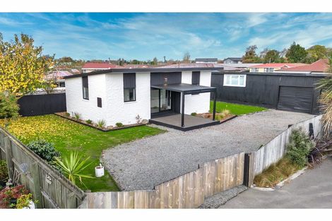 Photo of property in 50a Coopers Road, Dallington, Christchurch, 8061