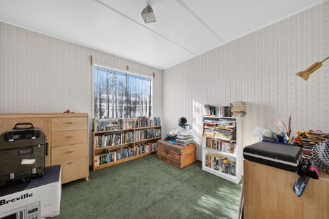 Photo of property in 1 Taverner Street, Carterton, 5713