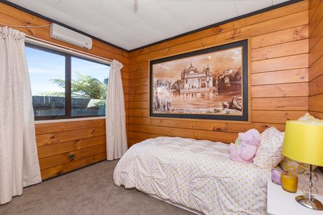 Photo of property in 8a Rogan Street, Mount Roskill, Auckland, 1041