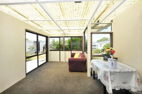 Photo of property in 32 Ashwood Street, Parklands, Christchurch, 8083