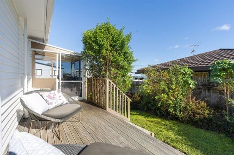Photo of property in 1/516 Glenfield Road, Bayview, Auckland, 0629