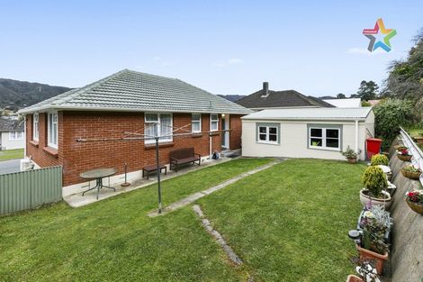 Photo of property in 146 George Street, Stokes Valley, Lower Hutt, 5019