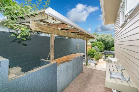 Photo of property in 8 Wanaka Place, Glenview, Hamilton, 3206