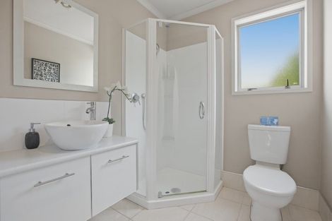 Photo of property in 32c Gilbert Street, New Plymouth, 4310