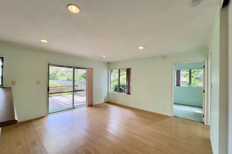 Photo of property in 6 Waylen Place, Burswood, Auckland, 2013