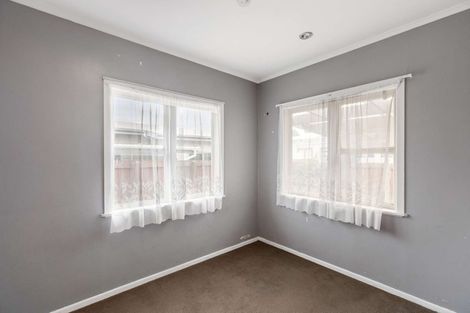 Photo of property in 11a Hill Crescent, Papakura, 2110