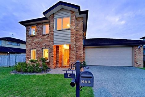 Photo of property in 12 Sarteano Drive, Manurewa, Auckland, 2105