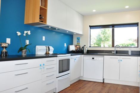 Photo of property in 5 Baton Place, Highbury, Palmerston North, 4412