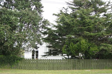 Photo of property in 97 Omata Road, Marfell, New Plymouth, 4310