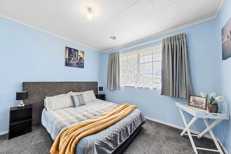 Photo of property in 13 Uenuku Place, Waitara, 4320