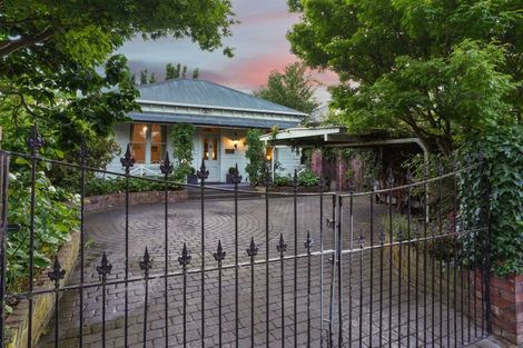 Photo of property in 96 Holly Road, St Albans, Christchurch, 8014