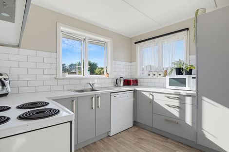 Photo of property in 24 Lee Street, Castlecliff, Whanganui, 4501