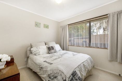 Photo of property in 3 Carlinka Place, Conifer Grove, Takanini, 2112