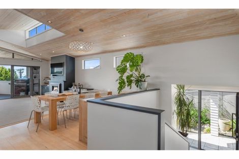 Photo of property in 1/33 Braemar Road, Rothesay Bay, Auckland, 0630