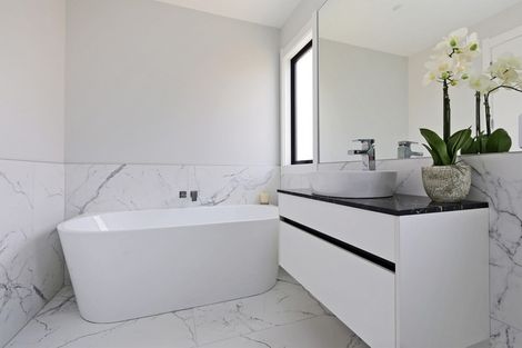 Photo of property in 4 Ridgeway Terrace, Taradale, Napier, 4112