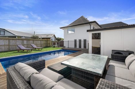 Photo of property in 61 Links View Drive, Omokoroa, 3114