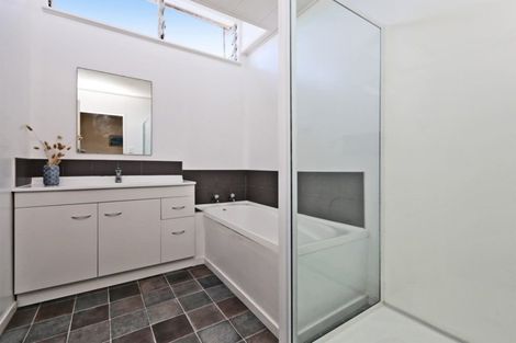 Photo of property in 2/8 Kauri Street, Taradale, Napier, 4112