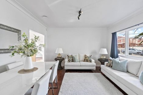 Photo of property in 2/33 Havelock Avenue, Forrest Hill, Auckland, 0620