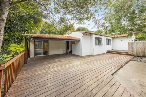 Photo of property in 2/21 Contessa Drive, Glenfield, Auckland, 0629