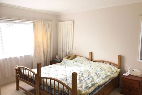 Photo of property in 39 Delmont Close, East Tamaki Heights, Auckland, 2016