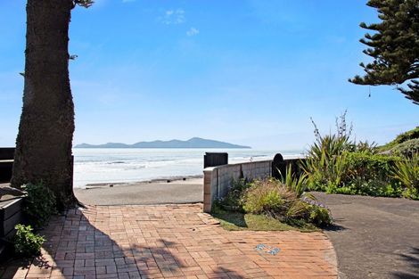 Photo of property in 2/33 Beach Road, Paekakariki, 5034