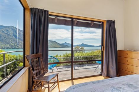 Photo of property in 556 Moetapu Bay Road, Moetapu Bay, Picton, 7282