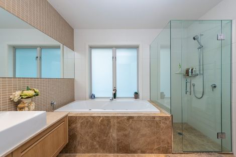 Photo of property in 14a Gibbons Road, Takapuna, Auckland, 0622