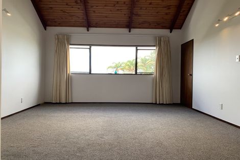 Photo of property in 20 Tatyana Place, Massey, Auckland, 0614