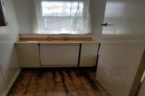 Photo of property in 6 Hadfield Street, Beach Haven, Auckland, 0626