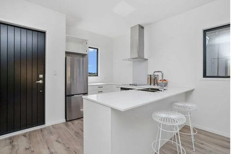 Photo of property in 19 Pukanui Avenue, Totara Park, Auckland, 2019