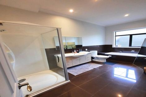 Photo of property in 13 Dressage Lane, Greenhithe, Auckland, 0632