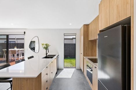 Photo of property in 5 Cousins Street, Woodend, 7691