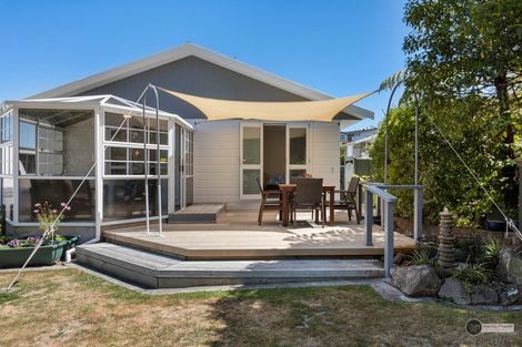 Photo of property in 30 Viewmont Drive, Harbour View, Lower Hutt, 5010