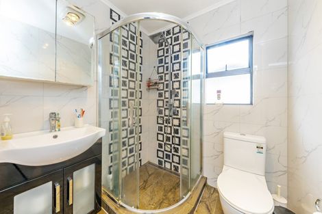 Photo of property in 5 Lloyd Avenue, Papatoetoe, Auckland, 2025