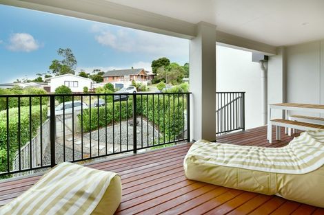 Photo of property in 3b Melia Place, Stanmore Bay, Whangaparaoa, 0932