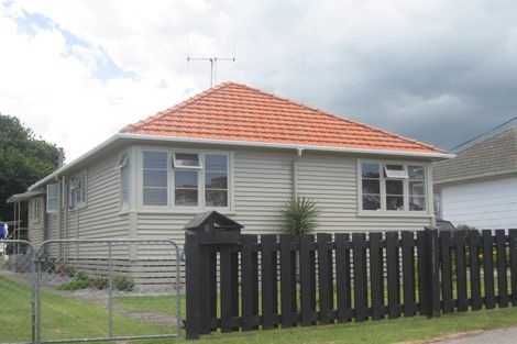 Photo of property in 8 Station Road, Te Puke, 3119