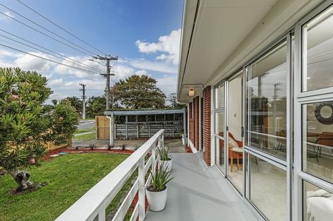 Photo of property in 2 Border Road, Henderson, Auckland, 0612