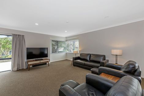Photo of property in 137 Brightside Road, Stanmore Bay, Whangaparaoa, 0932