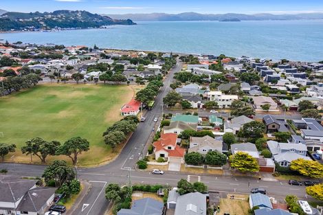 Photo of property in 43 Burnham Street, Seatoun, Wellington, 6022