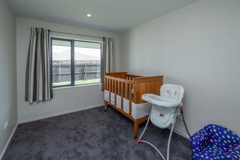 Photo of property in 28 Surfers Place, North New Brighton, Christchurch, 8083