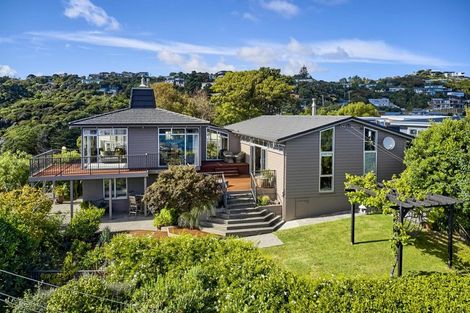 Photo of property in 33 Kiriwai Road, Paremata, Porirua, 5024