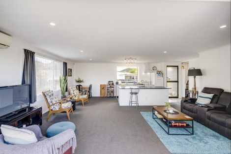 Photo of property in 12 Hetley Crescent, Taradale, Napier, 4112
